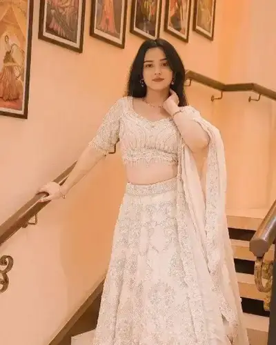 Escort Service In Kurud